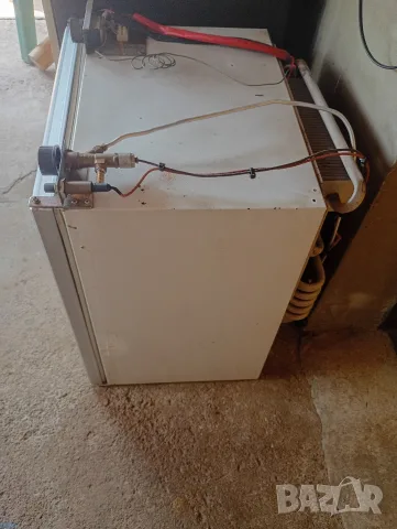 Electrolux!Хладилник на газ, 12 и 220 волта , снимка 7 - Хладилни чанти - 55703954