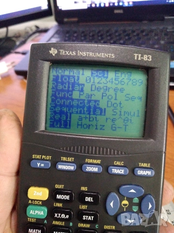 Графичен калкулатор Texas Instruments TI-83, снимка 5 - Друга електроника - 55045147