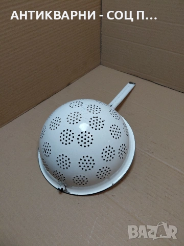 Соц Стар Емалиран Гевгир. НОМЕР 147., снимка 2 - Антикварни и старинни предмети - 54306683