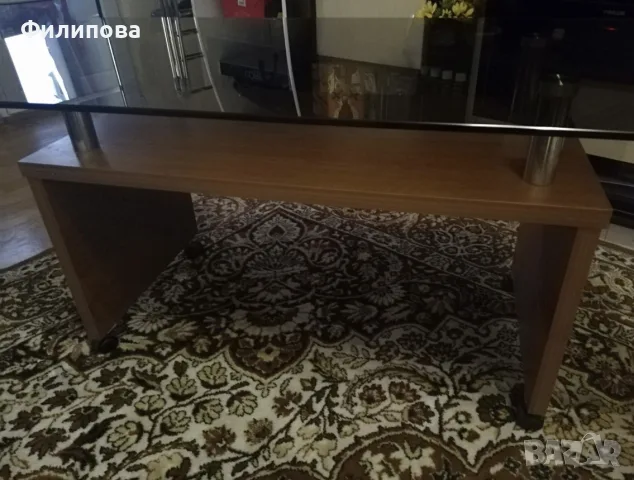 Холна маса- красива и стабилна