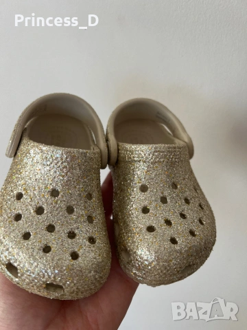 Crocs чехли бебешки лимитирани златни, снимка 4 - Детски сандали и чехли - 54692352