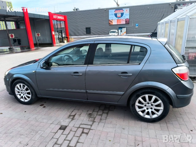 Opel Astra 1.7 CDTI, снимка 12 - Автомобили и джипове - 54731374