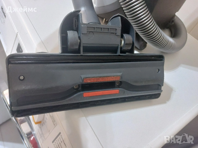 Прахосмукачка Miele Complete C3 Series 120, снимка 4 - Прахосмукачки - 54862880