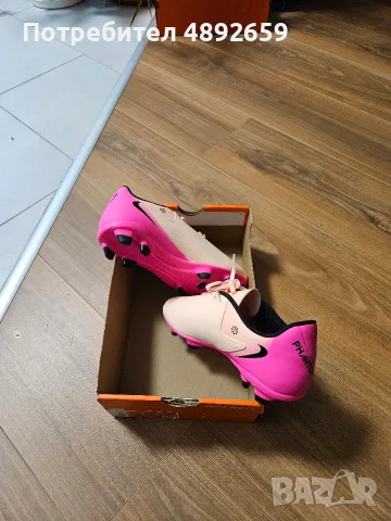 нови футболни обувки Nike , снимка 2 - Спортни обувки - 55359464