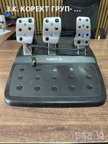 Волан Logitech G29 + скоростен лост (shifter) + педали, снимка 5 - Джойстици и геймпадове - 54155041