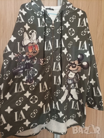 Асиметричен суитшърт с качулка Мики Маус и Мини Маус, снимка 3 - Суичъри - 54234481