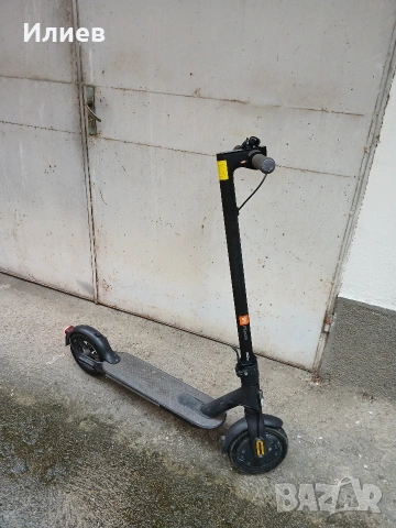 Продавам Електрическа Тротинетка Xiaomi (Mi Electric Scooter) – Запазена!