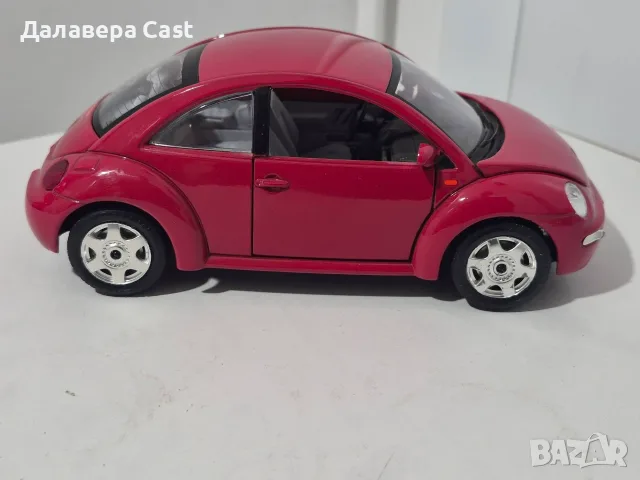 1/24 Volkswagen New Beetle Bburago Italy , снимка 6 - Колекции - 55426924
