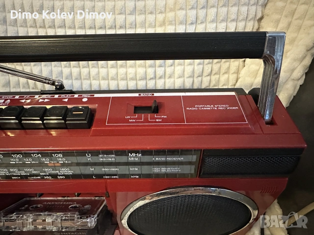 Hitachi TRK-6830 Red Edition Rare, снимка 3 - Радиокасетофони, транзистори - 55235669