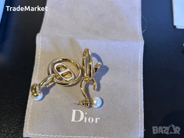 Нови Дамски Обеци Christian Dior 30 Montaigne CD Logo Pearl Drop Earrings с плен комплект аксесоари, снимка 5 - Обеци - 54279507