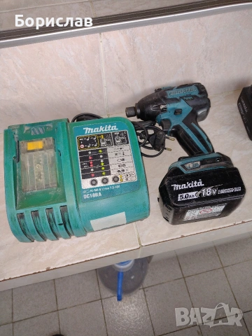 Makita DTD 129 и зарядно Makita DC18RA T, снимка 3 - Други инструменти - 55164955