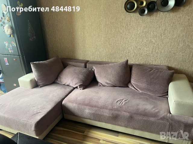Разтегателен диван с място за съхранение