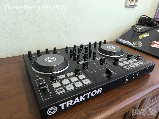 DJ Контролер Native Instruments Traktor Kontrol S2 MK2 – Като нов!