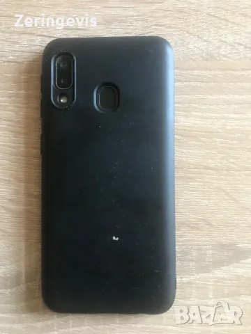 Samsung Galaxy  A20e, снимка 3 - Samsung - 55650835
