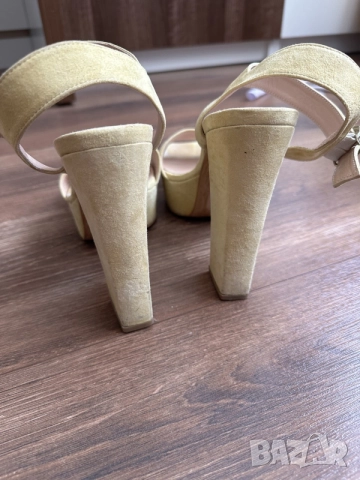 жълт ток велур Bianki, снимка 3 - Дамски обувки на ток - 55544197