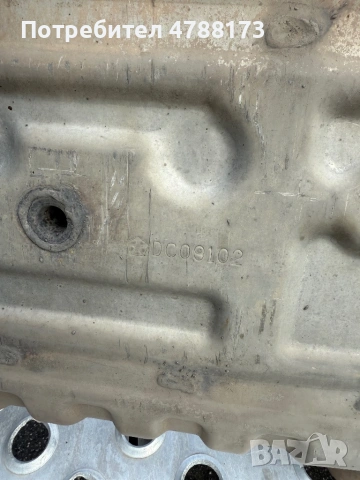 Средно гърне Jeep grand cherokee wk2 5.7, снимка 3 - Части - 54161457