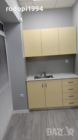 магазин-студио- за козметика,ноктопластика,разкрасителни процедури, снимка 2 - Други - 54170890