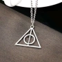 Колие с висулка Harry Potter Deathly Hallows (Даровете на Смъртта) – сребрист цвят 10070, снимка 1