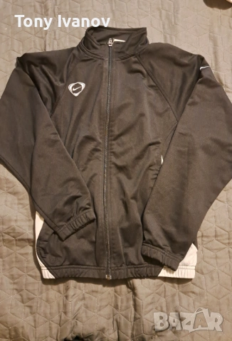 NIKE горнище за 12-13 годишно