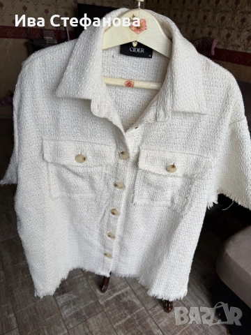 Нова бяла елегантна риза тип сако блейзер туид букле къс ръкав one size универсален размер 