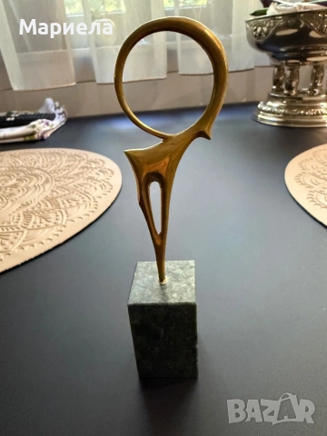 Бронзова пластика,цена 25 евро.