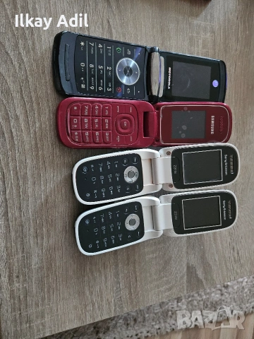 Лот флип телефони – Motorola / Samsung / Sony Ericsson – без зарядни, снимка 2 - Sony Ericsson - 55134698