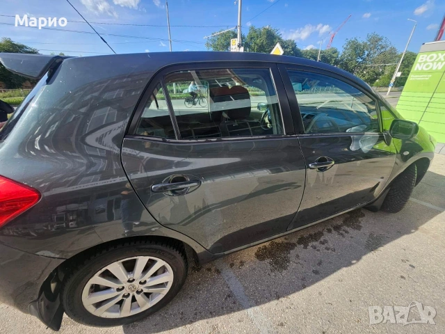 TOYOTA AURIS 1,6 И, снимка 5 - Автомобили и джипове - 54729660
