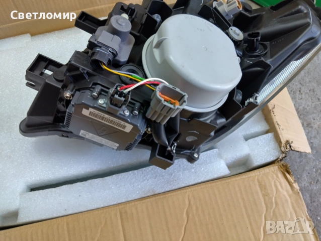 Фар за Nissan Navara и Pathfinder, снимка 7 - Части - 54838767