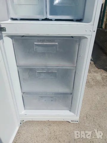 Хладилник с фризер Hotpoint Ariston NoFrost, снимка 3 - Хладилници - 55345944