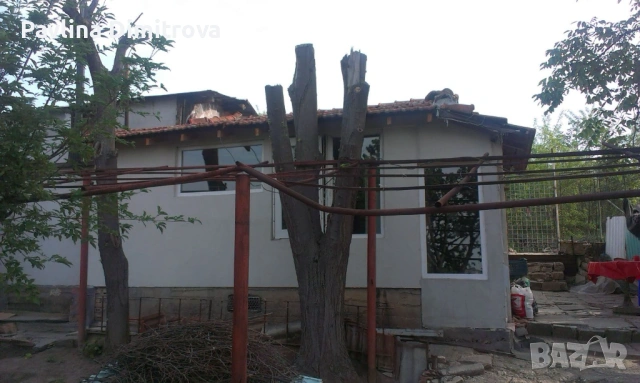 Парцел 1000кв с постройка