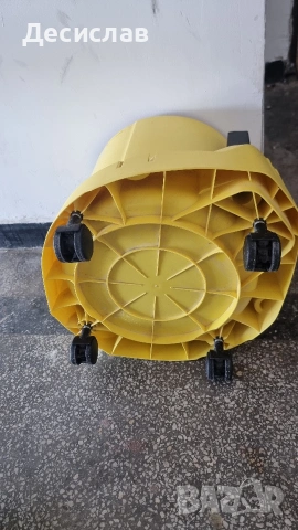 Прахосмукачка Керхер WD 3 1000w, снимка 9 - Прахосмукачки - 54978786