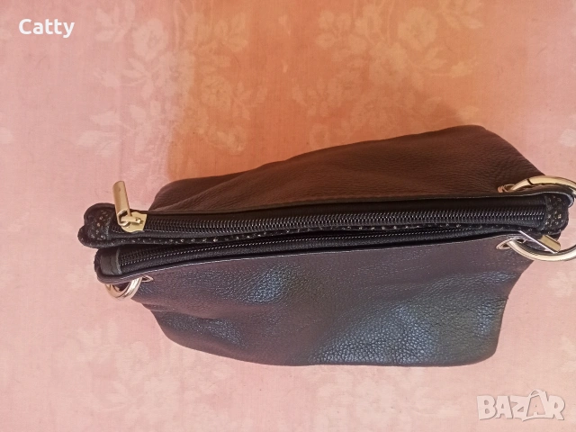 Дамска черна чанта, снимка 8 - Чанти - 54246858