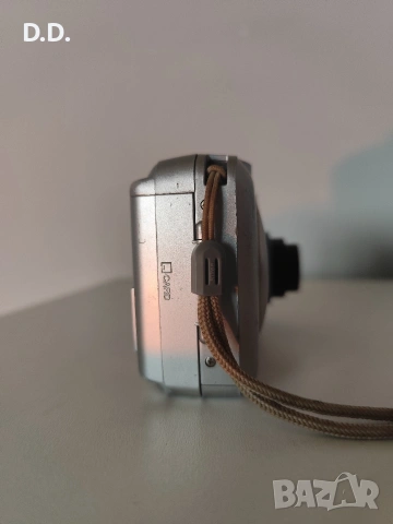Nikon Coolpix 2000 - ретро дигитален фотоапарат, снимка 5 - Фотоапарати - 54270501