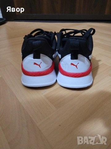 PUMA маратонки, снимка 5 - Спортни обувки - 54729062