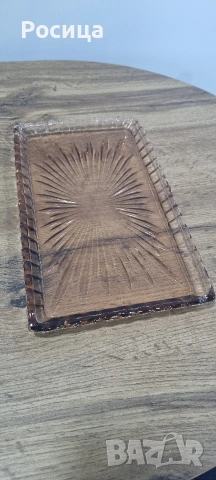 Старовремско стъклено плато