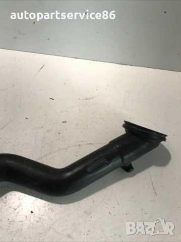 Тръба на резервоара за миене на предното стъкло за Mercedes W638, Vito (2002) A6388320823 , снимка 3 - Части - 54054240
