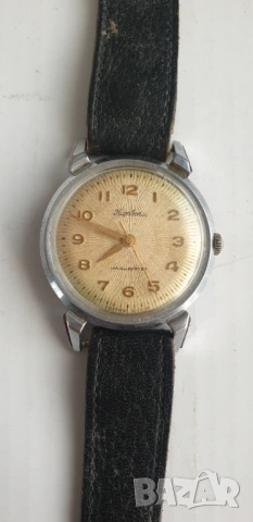 Часовник /"Кировски", снимка 2 - Антикварни и старинни предмети - 54139779