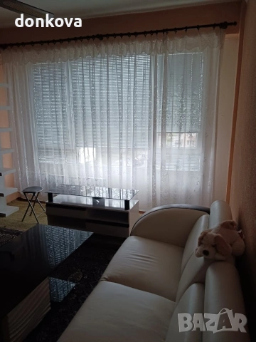 двустаен непреходен апартамент в гр Перник кв Изток., снимка 5 - Апартаменти - 53978695