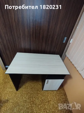 продавам ученическо бюро ,две масивни ъглови легла с матраци и гардероб, снимка 2 - Спални и легла - 55515347