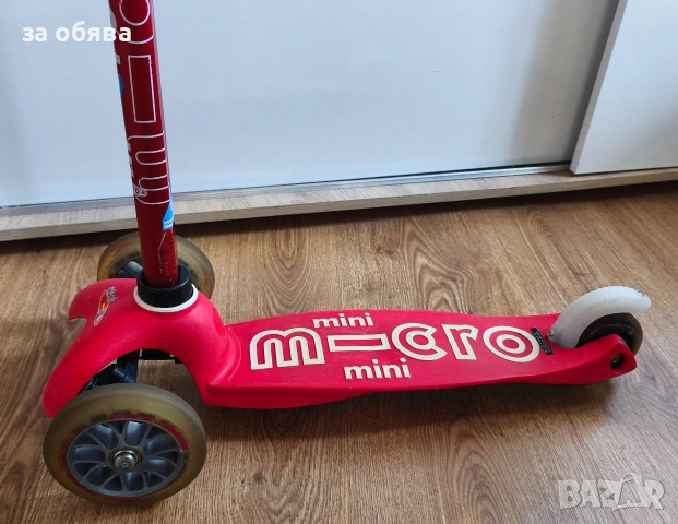 Червена тротинетка Mini Micro със седалка, снимка 4 - Детски велосипеди, триколки и коли - 54383640