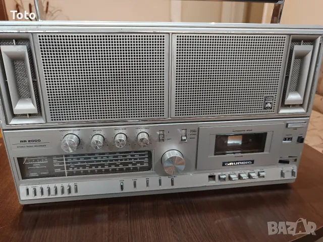 Радиокасетофон Grundig RR2000