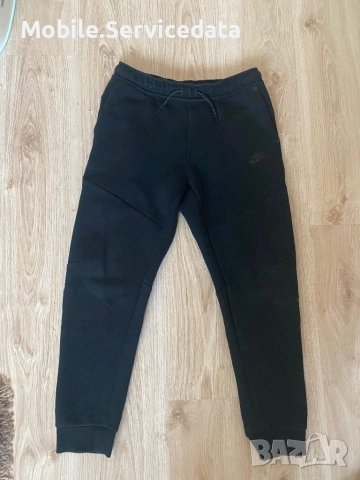 Оригинално долнище Nike tech Fleece