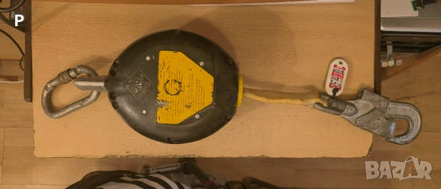 Блокаторно устройство за хора работещи на скелета и височини