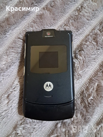 Телефон Motorola V3