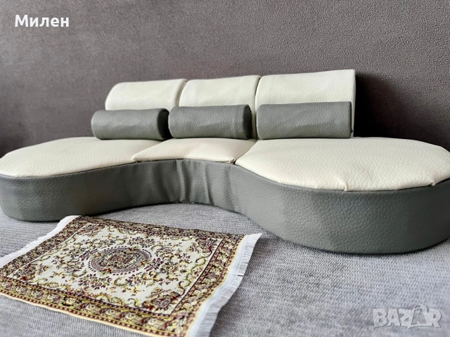 🛋️ Бял кожен диван със сив акцент и възглавнички, снимка 3 - Други - 54483657