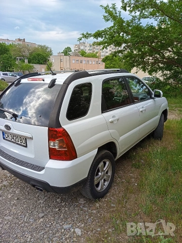 Джип Киа на ГАЗ/Напълно обслужен!, снимка 4 - Автомобили и джипове - 54578361