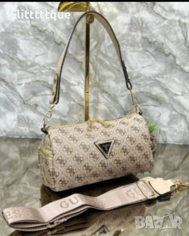 чанти GUESS - 💫22 cm x 13 cm, снимка 6 - Чанти - 54905416