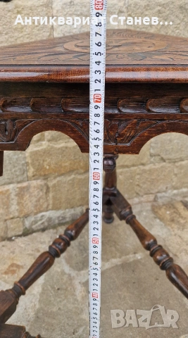 Уникална ъглова дървета масичка ръчна дърворезба, снимка 5 - Маси - 54082245