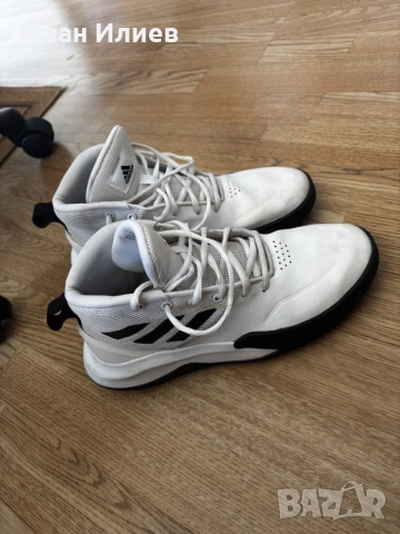 Оригинални маратонки Adidas 40
номер