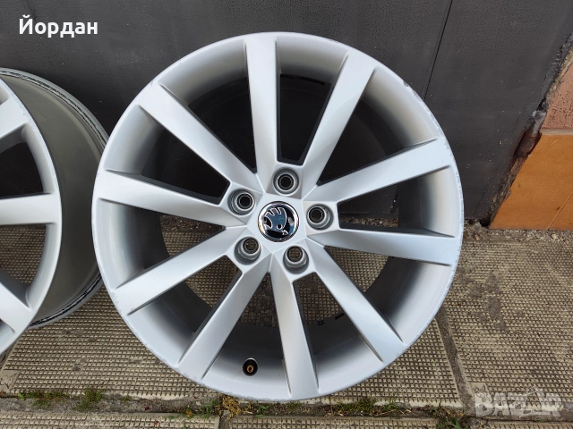  ОРИГИНАЛНИ джанти 18 ' цола 5x112 SKODA Octavia III / Шкода Октавия 3, снимка 9 - Гуми и джанти - 55192003